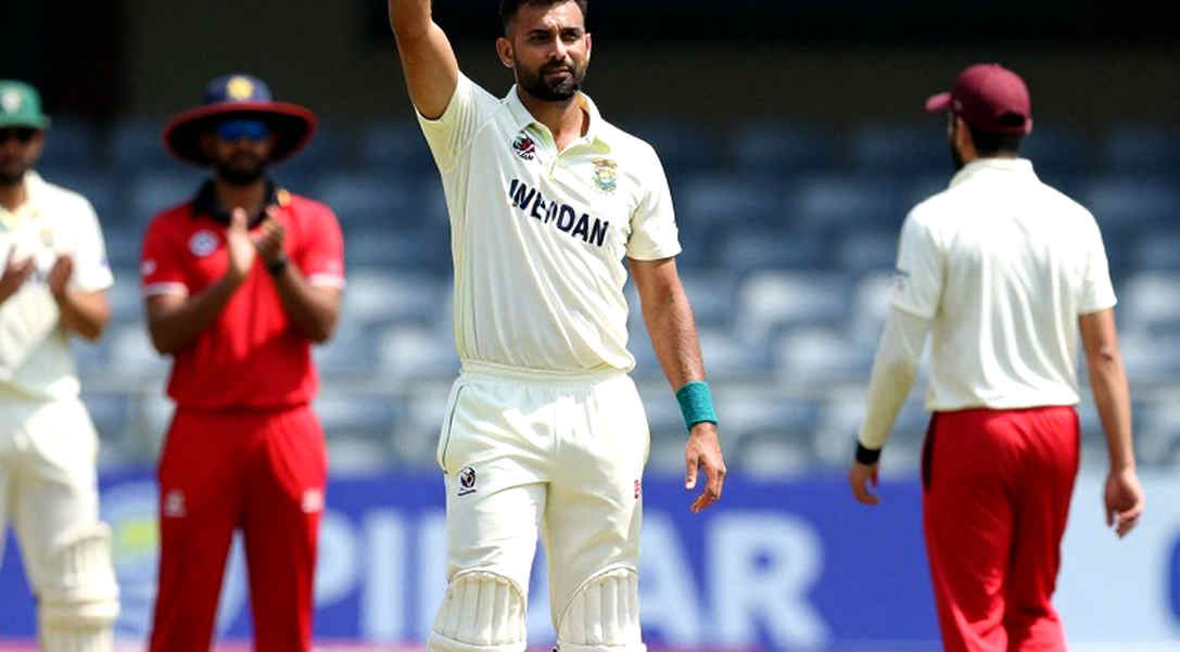 হায়দরাবাদের ছাদ: ২৪৮ ছোটা, ১৩০/৫, আর মাঝের ওভারগুলোর নীরব ইস্তফা