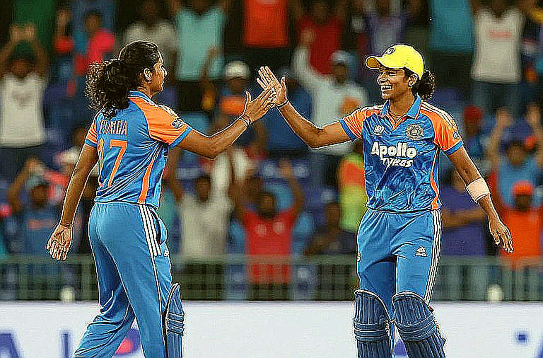 খালি ডেটা, গোছানো আত্মবিশ্বাস: ক্রিকেট-বিশ্লেষণের হিসাব কে রাখে? খালি ডেটা, গোছানো আত্মবিশ্বাস: ক্রিকেট-বিশ্লেষণের হিসাব কে রাখে?