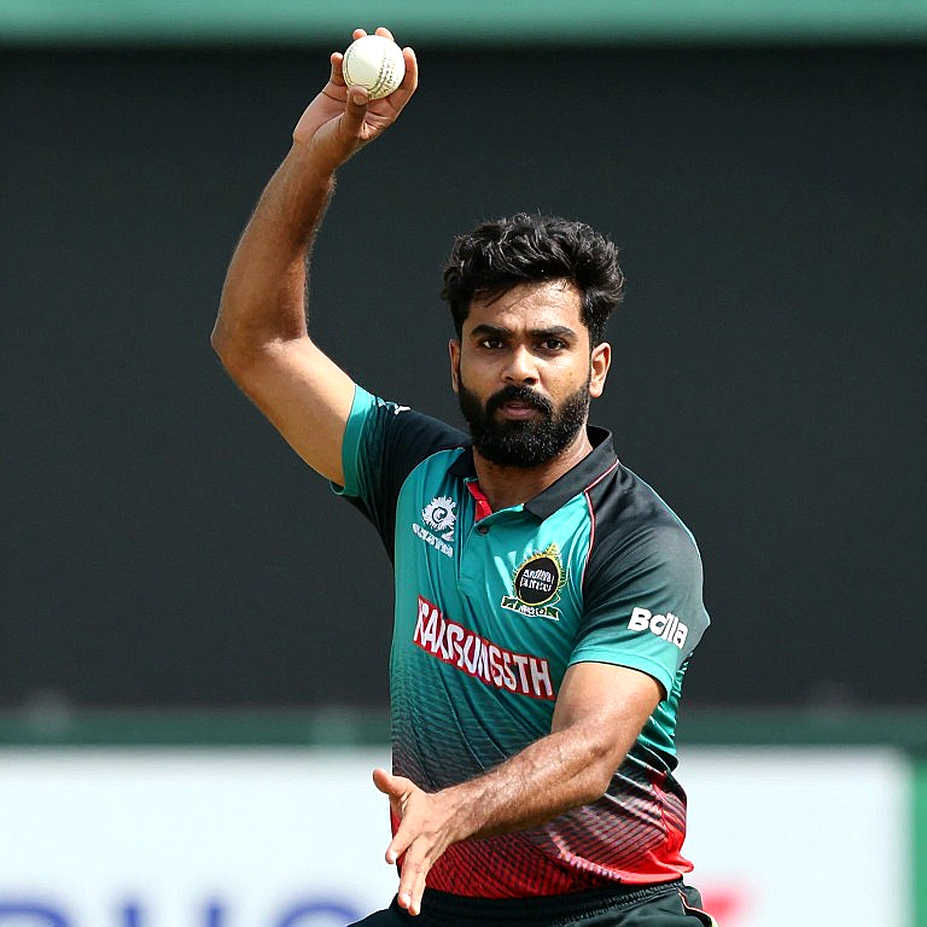 লেকারের ১৯, বার্নসের ১৭, আজাজের ১০/১১৯ — টেস্টের চরম বোলিং রেকর্ড কেন কখনো 'সেরা বোলার'-এর প্রমাণ নয়