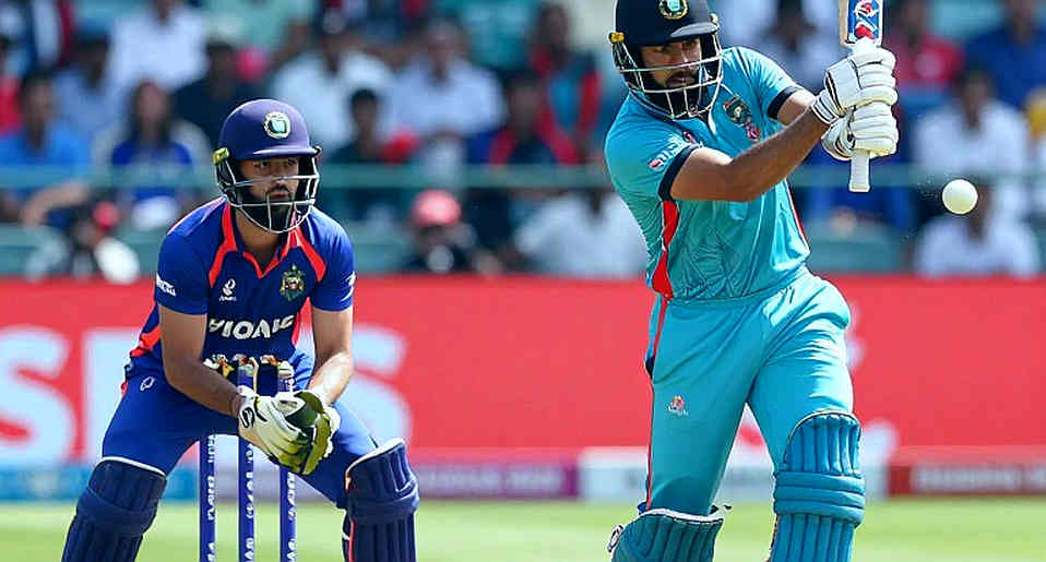 হায়দরাবাদের সেই রাত: শেষ বলে হোপের শতক, আর ২৪ রানে ভেঙে যাওয়া ভারতের তাড়া হায়দরাবাদের সেই রাত: শেষ বলে হোপের শতক, আর ২৪ রানে ভেঙে যাওয়া ভারতের তাড়া